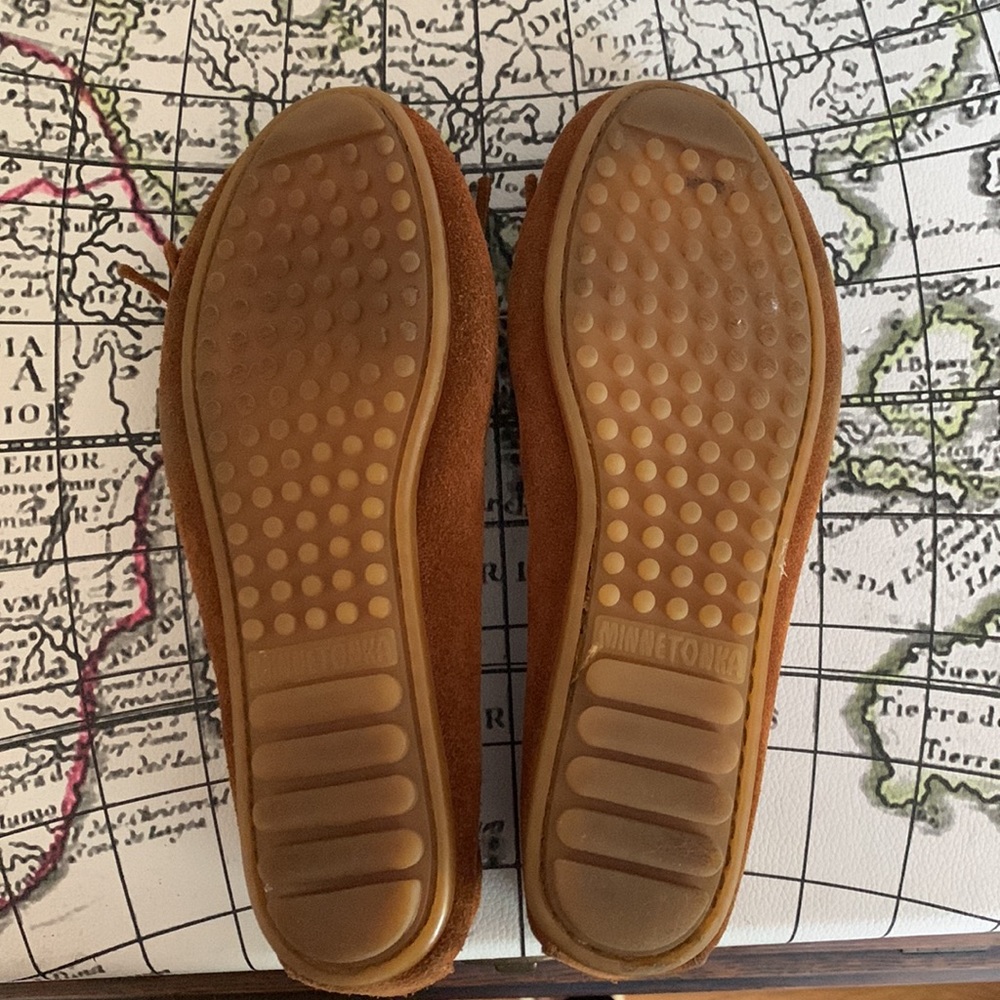 Minnetonka moccasins - Picture 2 of 3